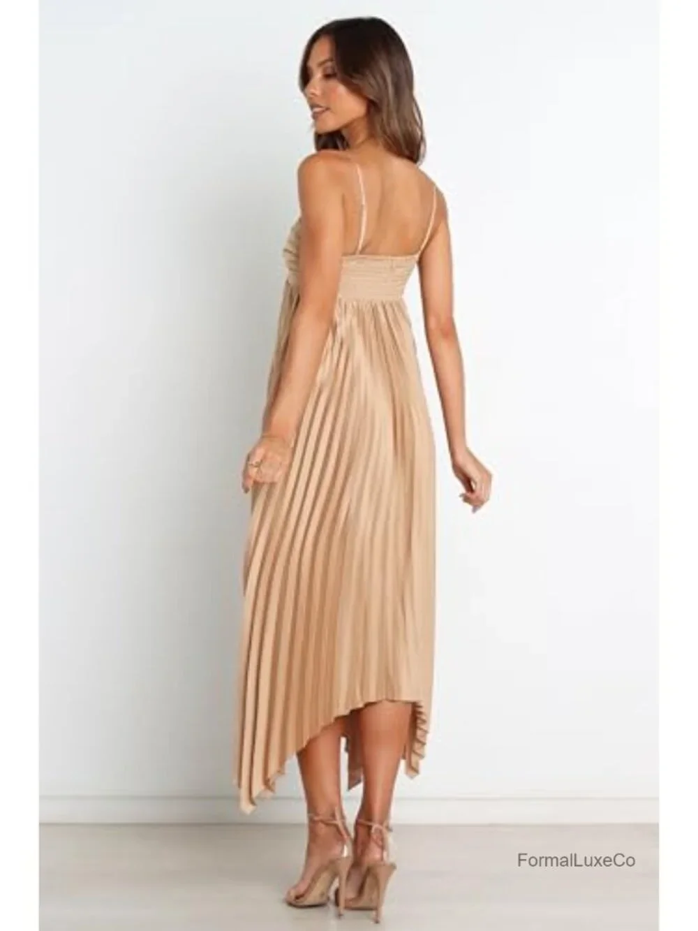 Midi Dress with Sweetheart Neckline and Adjustable Straps
